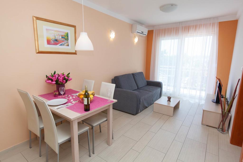 Apartments Ines Selce Exteriér fotografie
